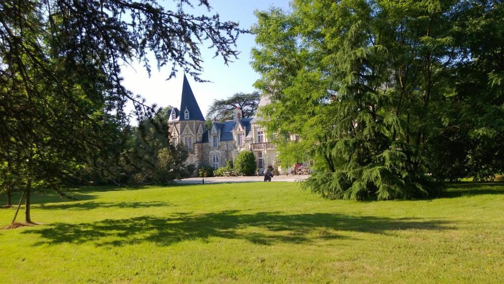 Chambres d'Hôtes Château du Bois de La Noe Bouaye Exterior foto