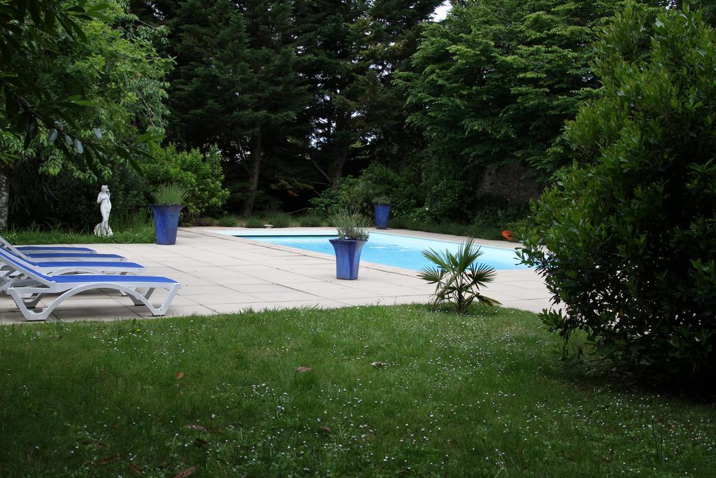 Chambres d'Hôtes Château du Bois de La Noe Bouaye Exterior foto