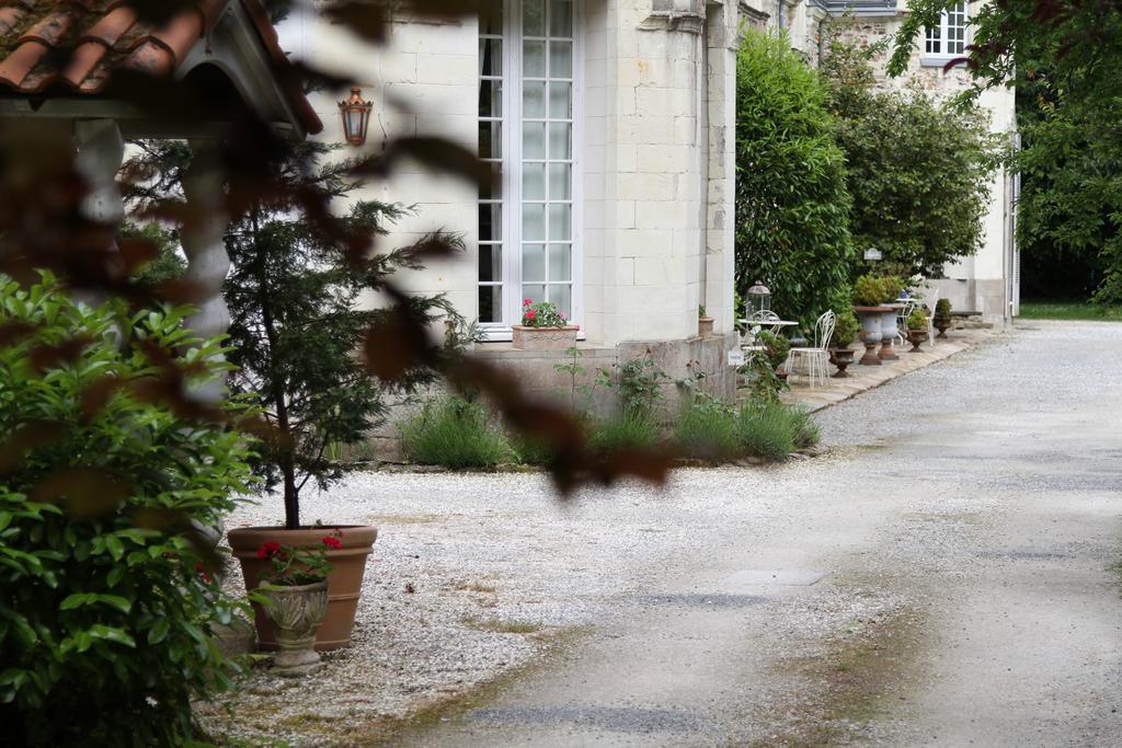 Chambres d'Hôtes Château du Bois de La Noe Bouaye Exterior foto