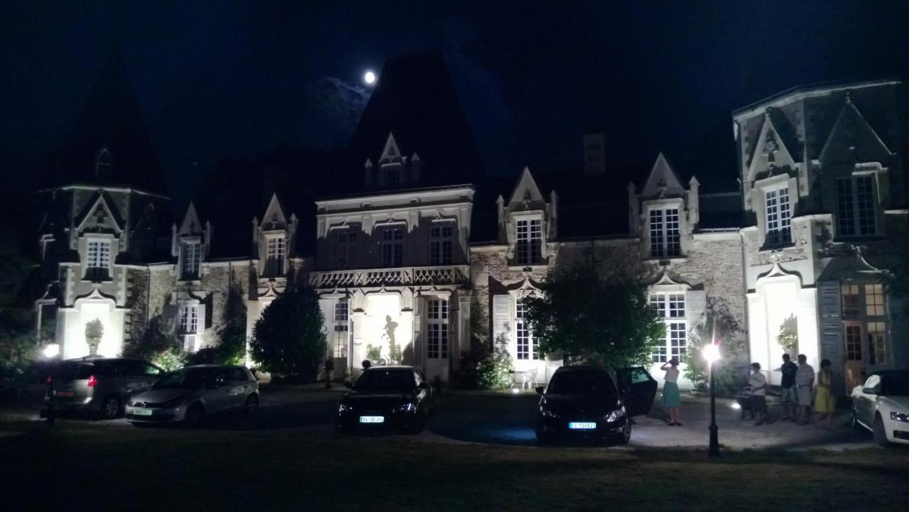 Chambres d'Hôtes Château du Bois de La Noe Bouaye Exterior foto